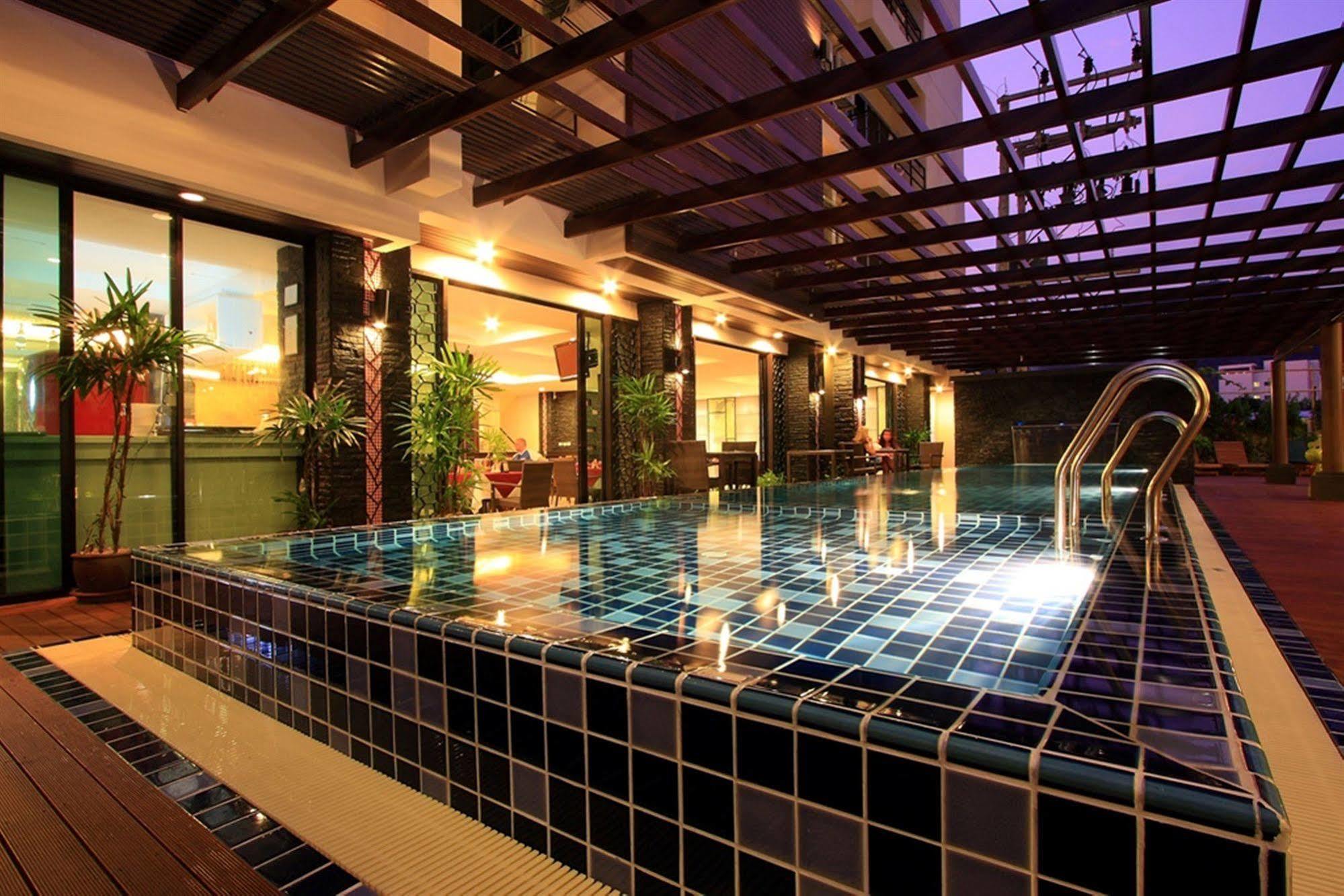 Baramee Hip Hotel Phuket Eksteriør bilde