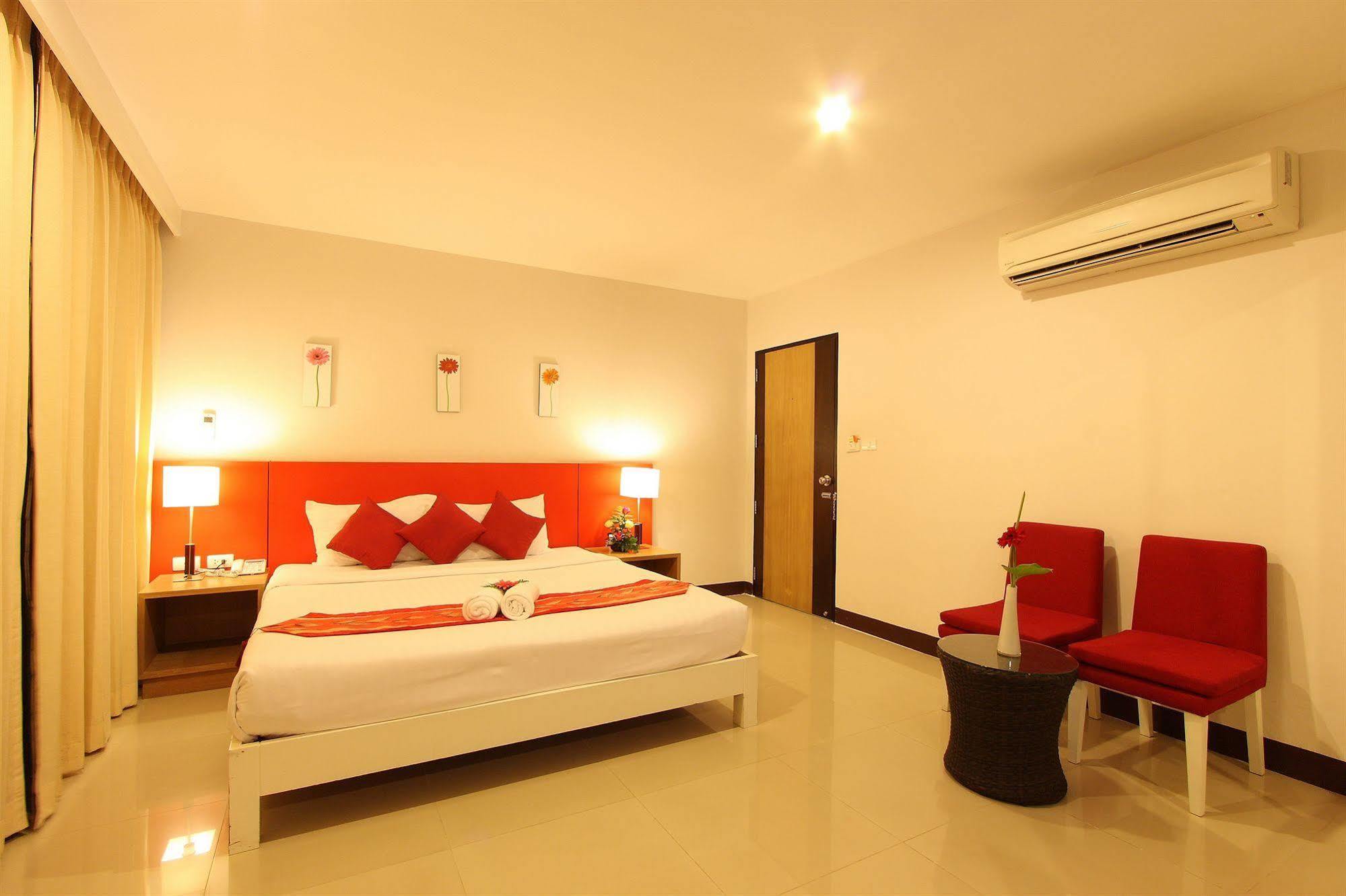 Baramee Hip Hotel Phuket Eksteriør bilde